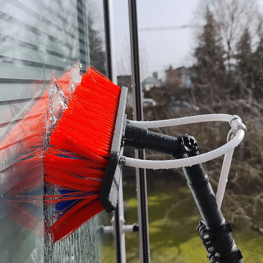 Bürste in Betreib bei ca. 8 l/min.